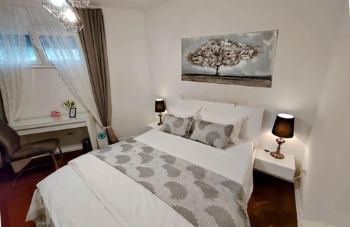 Solin Apartment | Mediterranea pool apartment