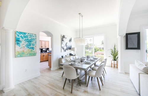 Siesta Key House | Mediterranean Beach Glamour House in Siesta Key with Views, Pool and Hot Tub
