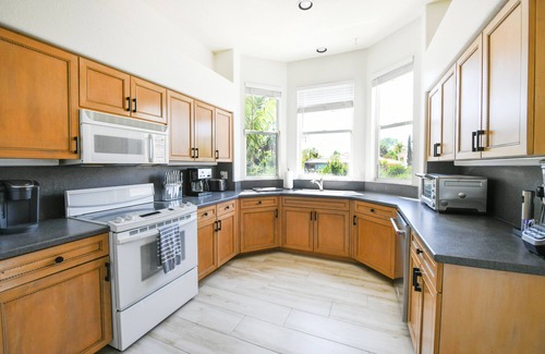 Siesta Key House | Mediterranean Beach Glamour House in Siesta Key with Views, Pool and Hot Tub