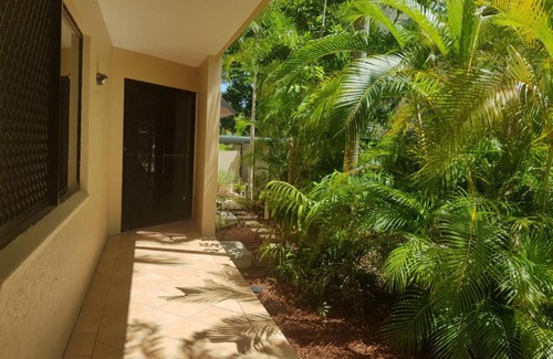 Yorkeys Knob Apartment | Mediterranean Beachfront Apartments