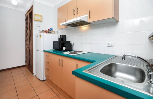Cairns North Apartment | Mediterranean Style Apartment