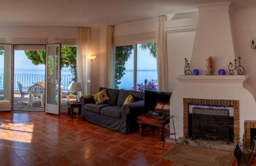 Benalmadena Villa | Mediterranean Villa - Sea Views & Heatable Pool