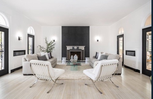 New Rochelle House | Mediterranean Villa nested on the hills of Wykagyl