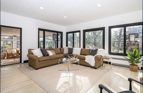 New Rochelle House | Mediterranean Villa nested on the hills of Wykagyl