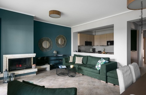 Kalyves Polygyrou House | Mediterranee Beachfront House by Luxlikehome