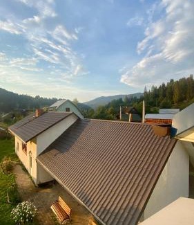Myslivka House | Medova Hata
