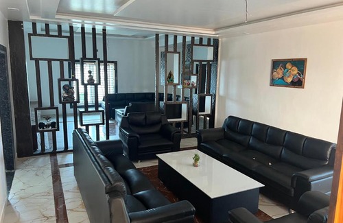 Jabalpur Villa | Medows