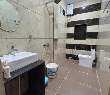 Kamalapur House | MEENAKSHI GUEST Inn
