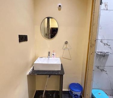 Kamalapur House | MEENAKSHI GUEST Inn