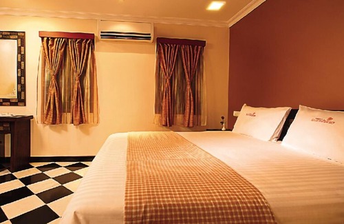 Madurai Hotel | Meenakshi's Sunshine Hotel