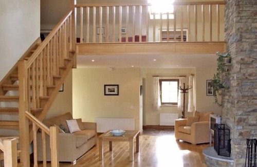 Glenbeigh Cottage | MEENTEOG, family friendly, with open fire in Glenbeigh, County Kerry