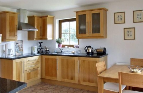 Glenbeigh Cottage | MEENTEOG, family friendly, with open fire in Glenbeigh, County Kerry