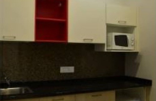DLF City Apartment | Meera Suites @ DLF 2 - Suite 4
