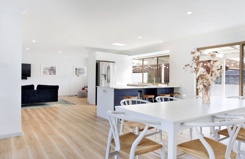 Culburra Beach House | Meeseeks - Pet Friendly - 2 Mins Walk to Beach