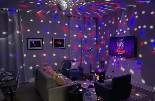 Nashville House | Mega Home - 24 Beds and Karaoke