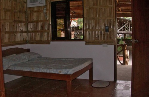 Pundaquit Hotel | Megan's Paradisio Beachfront Villa
