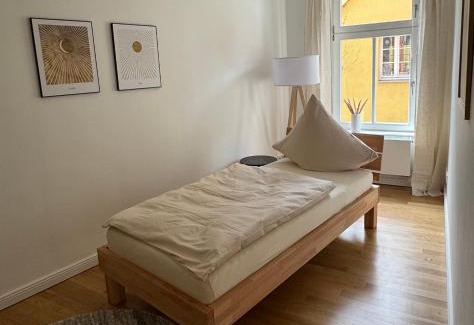 Bayreuth Apartment | Megaschön! Balkon! 3 Schlafzimmer! Zusätzliches Gäste-WC! Gassenviertel-Fußgängerzone!