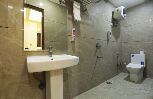 Sector 62 Hotel | Mehak Palace