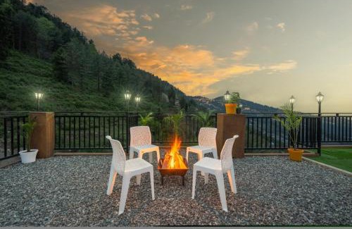 Fagu Hotel | Mehfill-A- Mountains I Balaju Banquet Hall l Stargaze Café l Open Air Multi Cuisine Restaurant l Sky Night Bonfire l Free Wi-Fi Connectivity l Charvi Retreat by Exotic Stays
