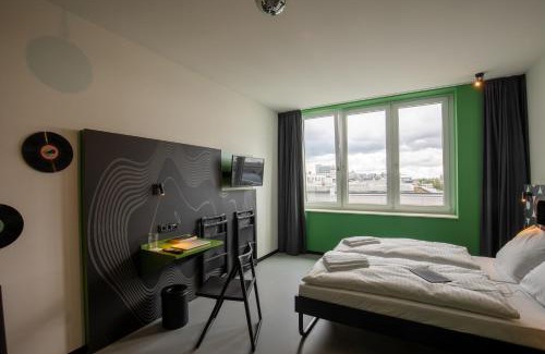 Seevorstadt Hotel | MEININGER Hotel Dresden Zentrum