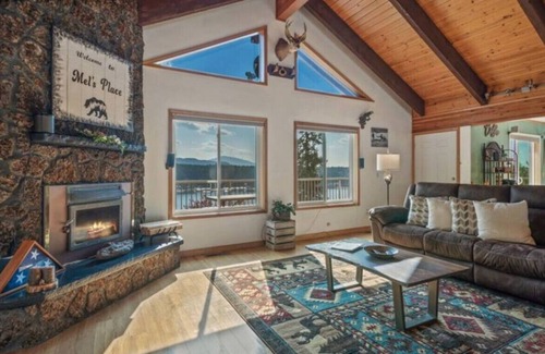 Bayview House | Mel's Place · Lakeview/Close Schweitzer-Fireplace-No Guest Fee!