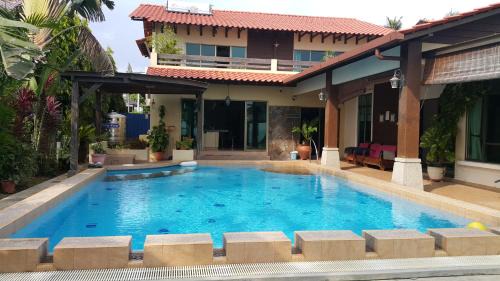 Tanjung Kling Villa | Melaka Beachfront Villa with Pool