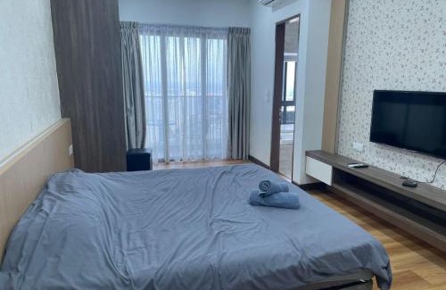 Taman Melaka Raya Apartment | Melaka Imperio Residence with Wifi and PoolSeaview
