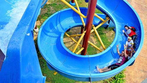 Malacca City Apartment | Melaka Top Largest Waterpark Resort - By YouBNB Homestay Melaka