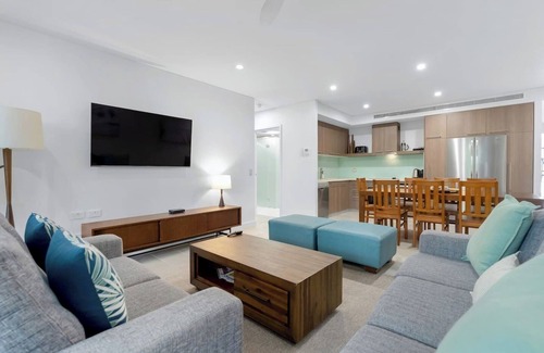 Palm Cove Resort | Melaleuca A Tropical Treasure at Temple Resort