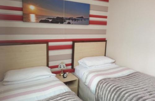 Rhyl House | Melbourne Guest House