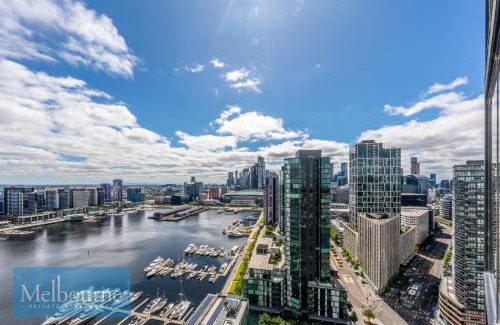 Docklands Apartment | Melbourne Private Apartments - Collins Wharf Waterfront, Docklands