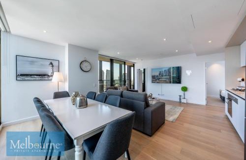 Docklands Apartment | Melbourne Private Apartments - Collins Wharf Waterfront, Docklands
