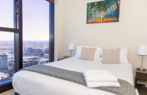 Melbourne Central Business District Apartment | Melbourne SkyHigh Apartments