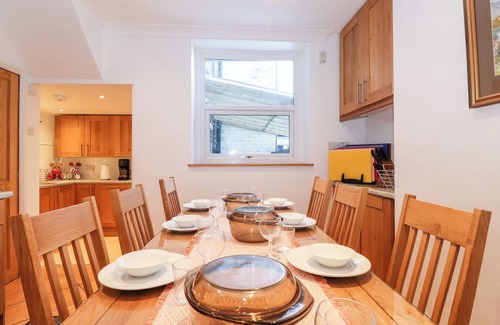 Keswick Cottage | MELBREAK HOUSE 1, pet friendly, with a garden in Keswick