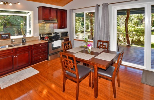Volcano House | Mele Nani Getaway in lovely Volcano, Hawaii