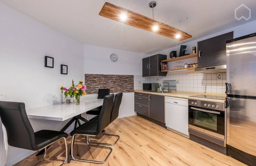 Bensheim Apartment | Melibokusblick - stylishly furnished vacation apartment