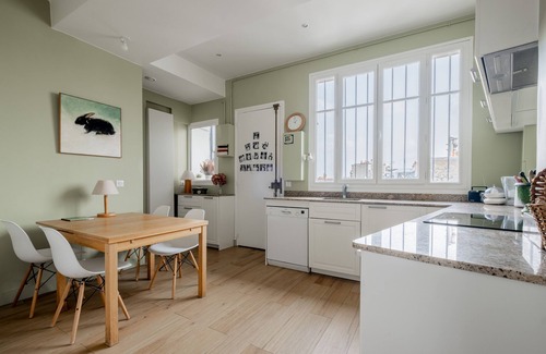 Quartier du Gros-Caillou Apartment | Mellow Grace, by Veeve