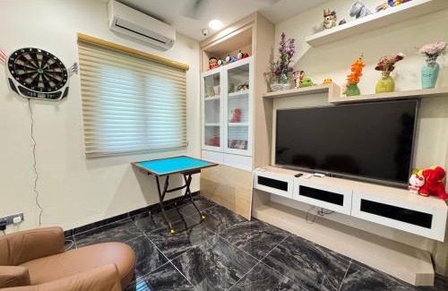 Central District Villa | Melodies Castle Homestay