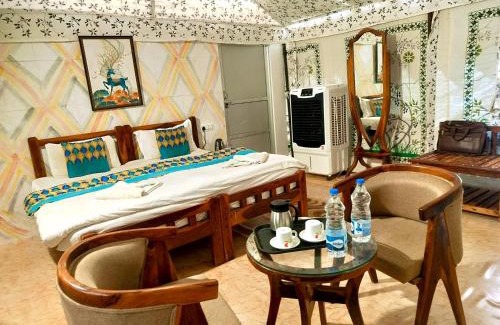 Sam Hotel | Melody Moon Desert Camp & Resort