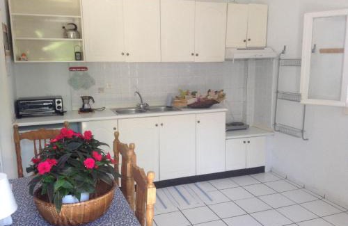 Marathokampos Apartment | Meltemia Studios