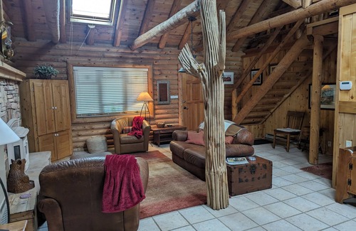 Pinion Ridge Estates Cabin | Mema's Cozy Cabin in the Sandia Mountains