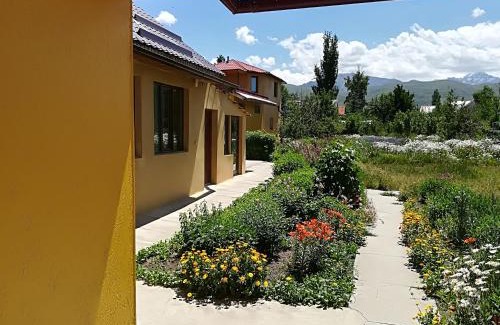 Karakol Bed & Breakfast | Memo's Boutique Guesthouse
