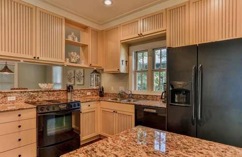 Seacrest House | Memory Lane at Magnolia Cottages - 3min Walk to Beach - Across from Pool