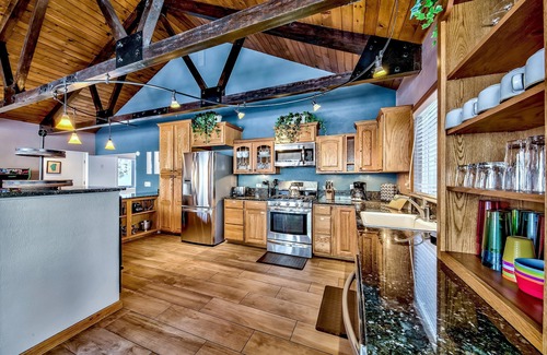 Christmas Valley House | Memory Mtn 3BR/2BA, Spa