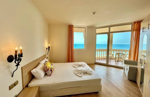 Elenite Hotel | Menada Atrium Apartments
