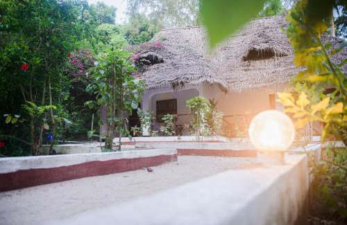 Unguja Ukuu Hotel | Menai Bay Beach Bungalows