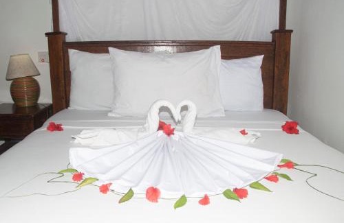 Unguja Ukuu Hotel | Menai Bay Beach Bungalows