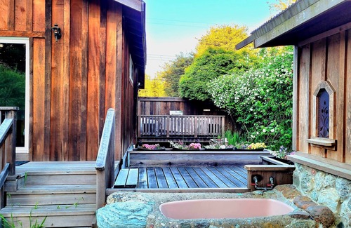 Fort Bragg House | Mendocino Coast Home with Sauna and Fireplace