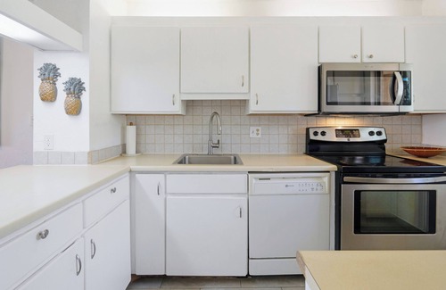 Kihei Condo | Menehune 106 Ocean Views in Updated Condo Home