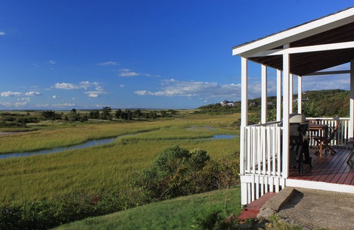 Chilmark House | Menemsha Village - Recent opening 7/24-7/31. Discounted to: 2500 + fees + taxes